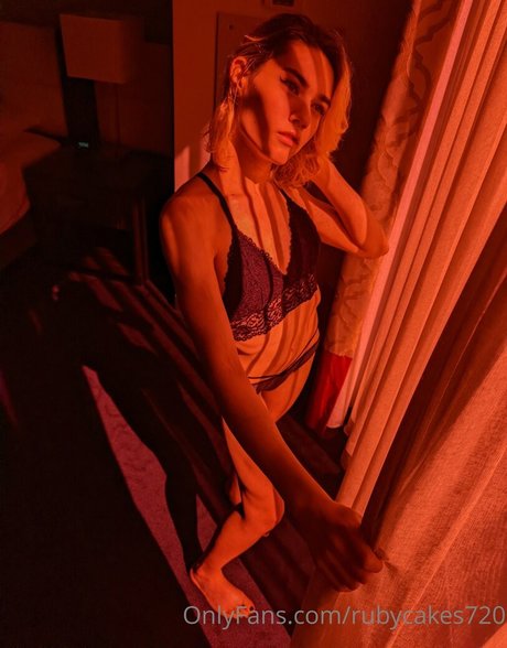 rubylinxxx 無料モデル 写真