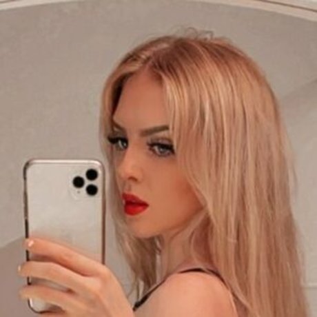 ワークアウトガールズオンリーファンズ ヌード 写真