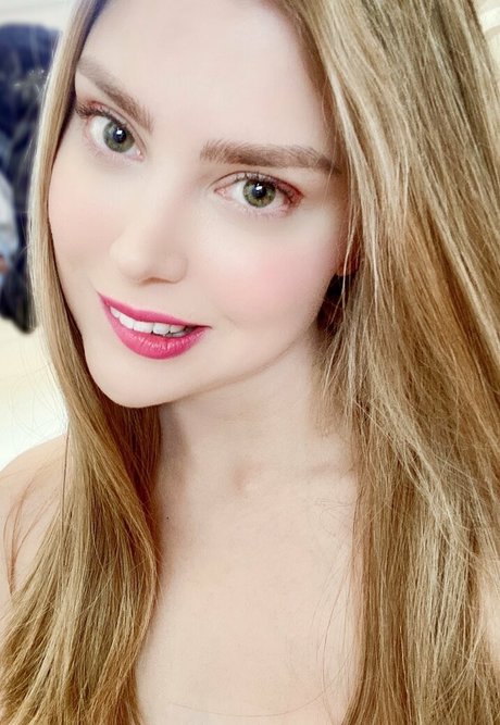 ナースオンリーファンズ エロ 写真