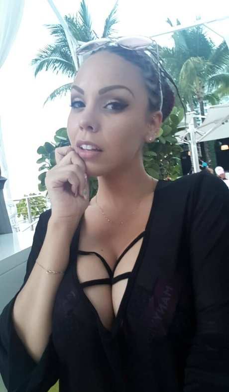 角質の女の子オンリーファンズ ヌード ギャラリー