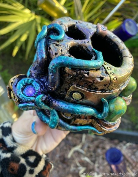 nakedxzanthia 裸のポルノスター 画像