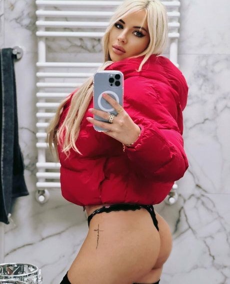 yannaluxfree 限定モデル 写真