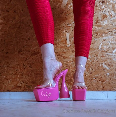 アマチュアディープスロートオンリーファンズ セクシー裸 写真