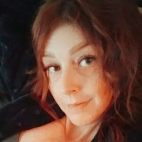 FlowersAndScars ポルノスター ヌード 写真