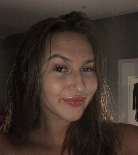 パンツを食い込ませるオンリーファンズ 無料セクシー 画像