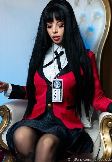 ホットワイフオンリーファンズ セクシー裸 写真