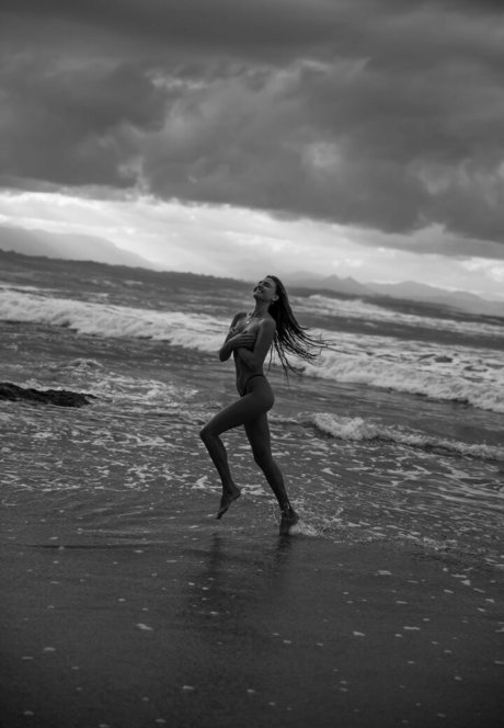 Sjana Elise Earp ホットモデル ギャラリー