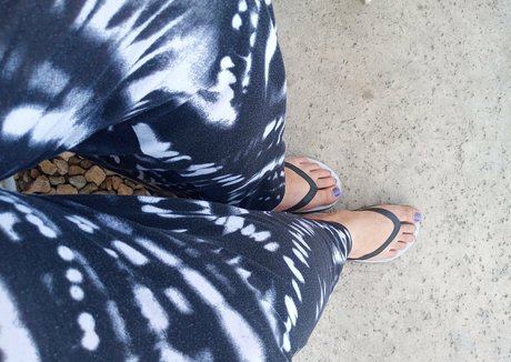 尖ったおっぱいオンリーファンズ エロチック 写真