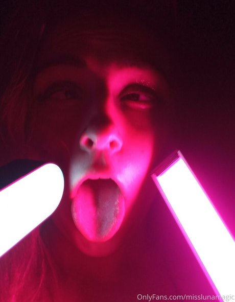 心理学者オンリーファンズ エロ 写真