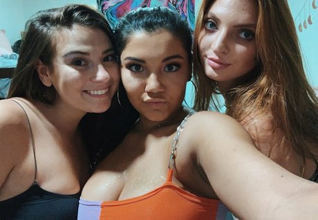 アナルアジア人オンリーファンズ 無料 写真