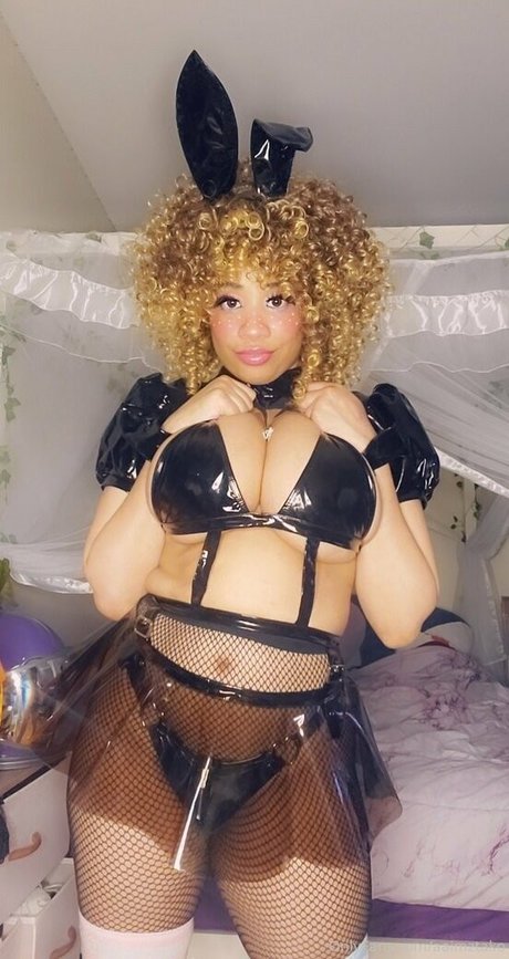 ニューハーフが男とセックスするオンリーファンズ HD 写真