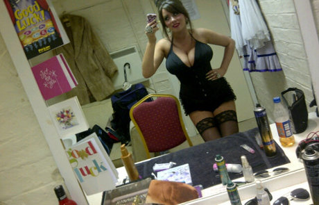 赤毛の痩せたオンリーファンズ セクシーヌード 画像