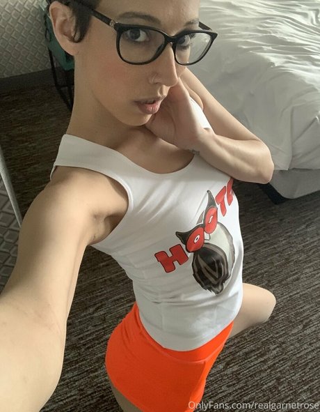 足の動画 オンリーファンズ セックス 画像