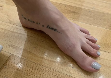 パンツを食い込ませるオンリーファンズ 無料セックス 画像