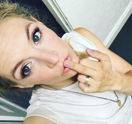 毛深いアジア人オンリーファンズ トップ 写真