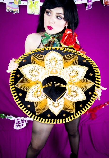 Nina Windy セクシーなポルノスター 写真