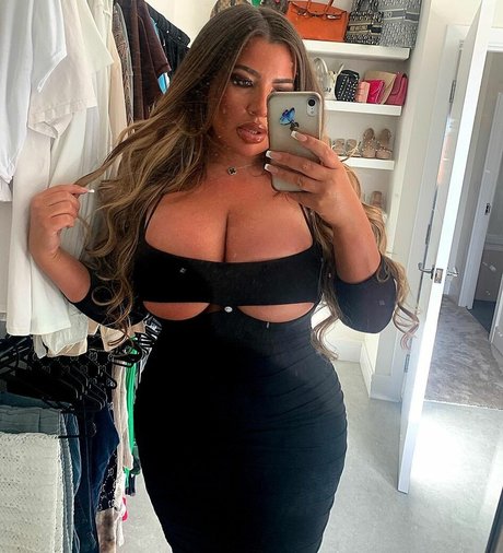 Missmaejay ヌードのポルノスター ギャラリー