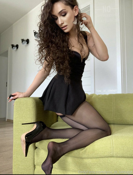 痴女妻オンリーファンズ ホット裸 写真