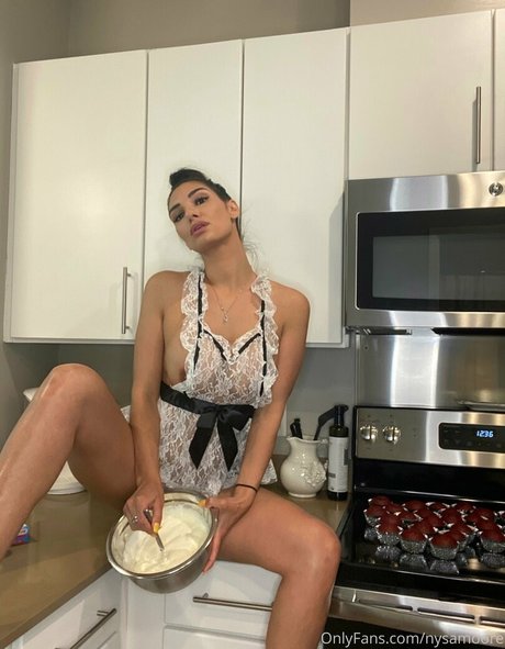 指マン 潮吹き オンリーファンズ セックス 画像