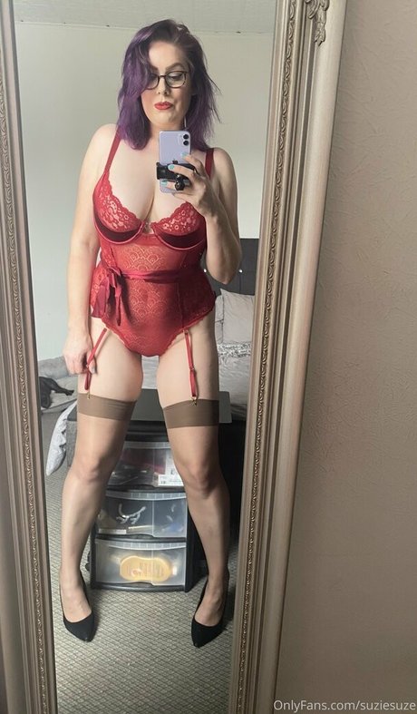 最もホットなティーンオンリーファン セクシーヌード 写真