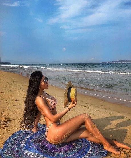 roselynelq xxxモデル 写真