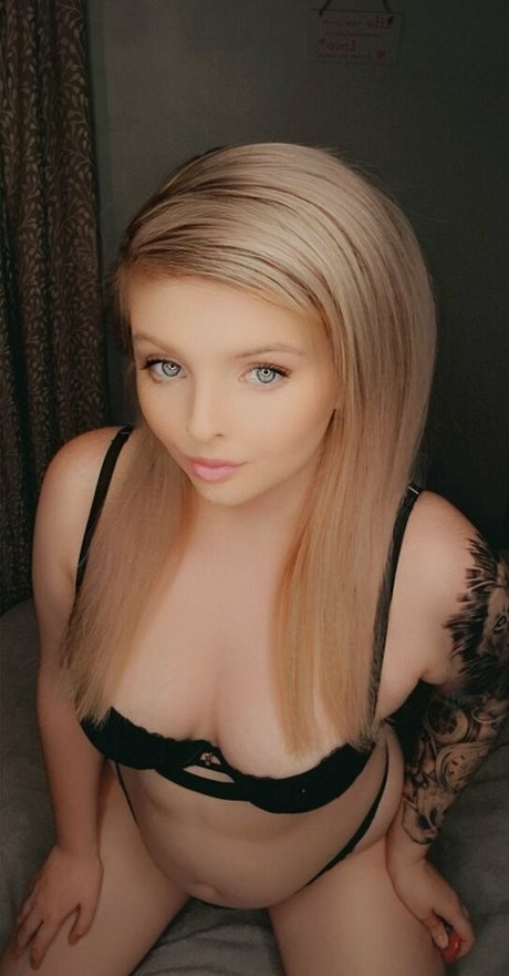 alexxxuncensoredx ポルノスター HD アーカイブ