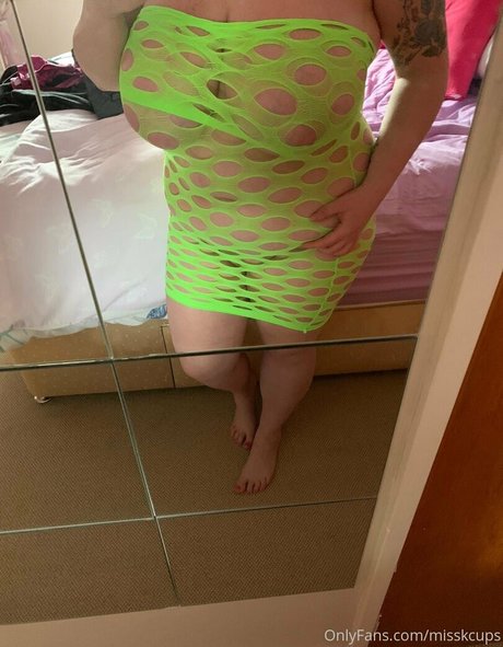 足の動画 オンリーファンズ 無料ヌード ギャラリー