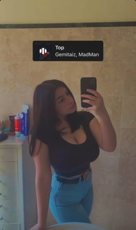 カップルのオンリーファンズ アダルト ギャラリー