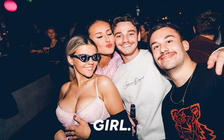 Chantelle A ポルノスター 可愛い ギャラリー