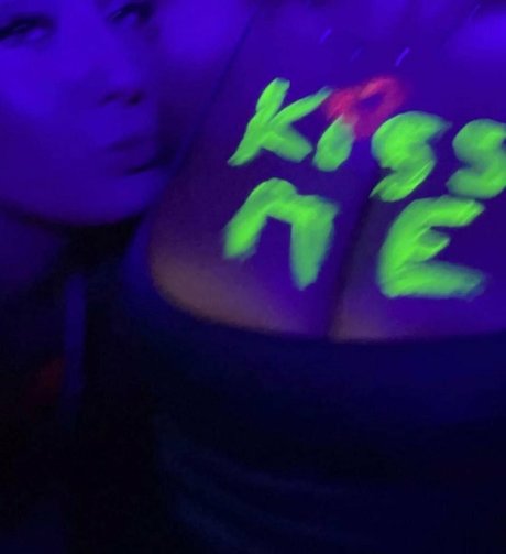 ぽっちゃりブルネットオンリーファンズ 無料セックス 写真