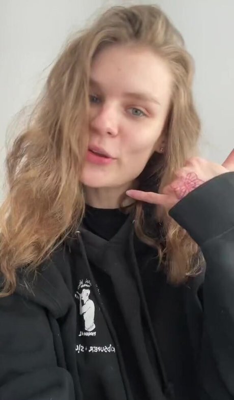 Alex Elizabeth Ljadov HDスター 画像