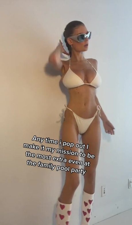 Alex Elizabeth Ljadov 可愛いモデル 写真