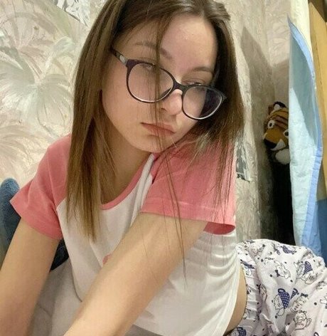 pirozhochek tvoy アダルト女優 アーカイブ