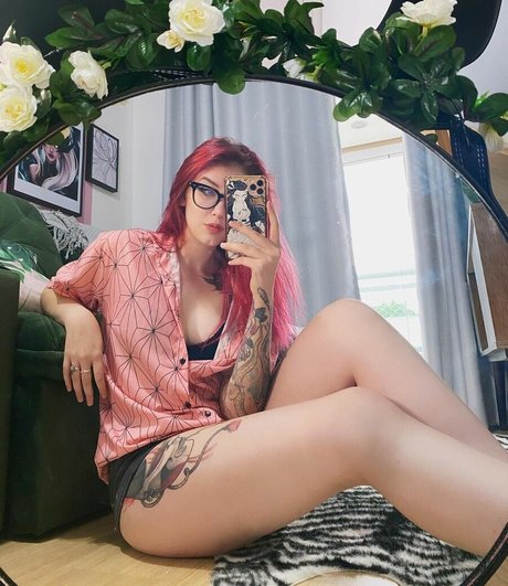 金髪のホットな妻オンリーファンズ 美しい 写真