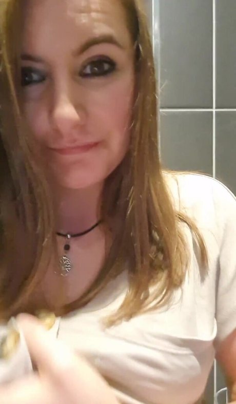 中出しプリンセスオンリーファンズ えろた 写真