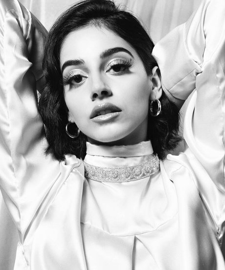 Banita Sandhu スター ヌード 画像