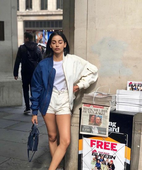 Banita Sandhu xxxモデル 画像