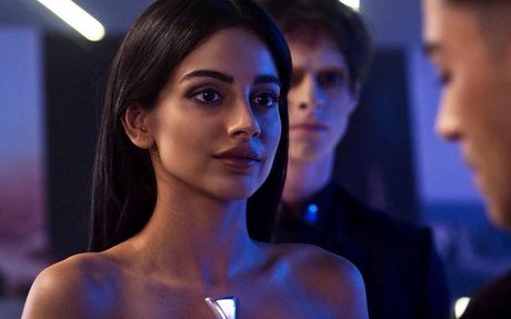 Banita Sandhu HDモデル 写真