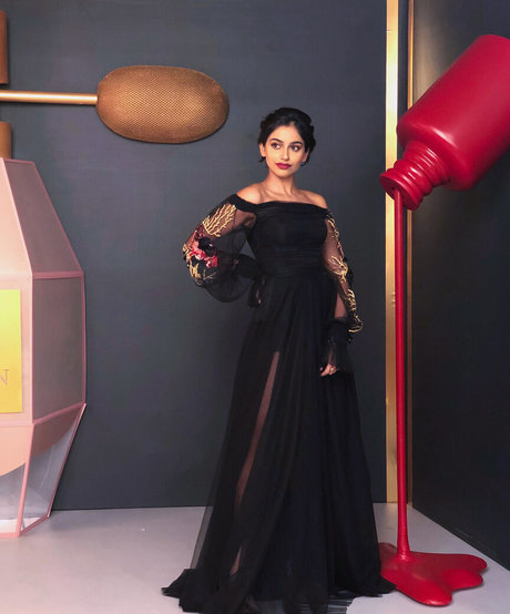 Banita Sandhu ポルノスター 美しい ギャラリー