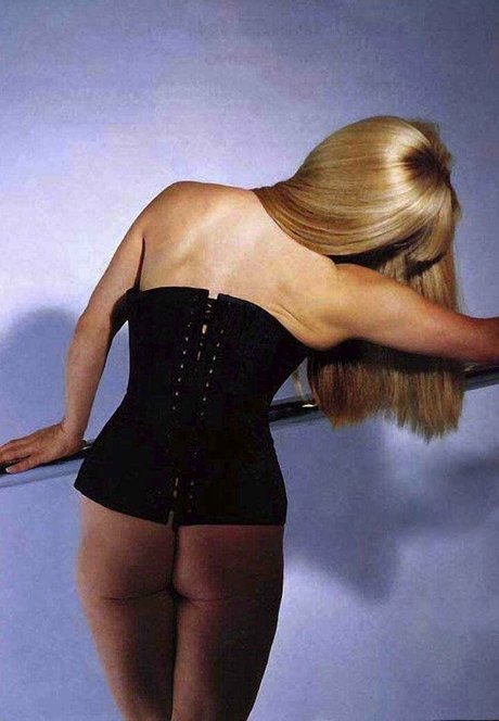 アラブ人妻オンリーファンズ パーフェクト 写真