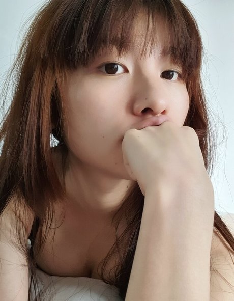 スムーズなオンリーファンズ セクシーヌード 写真