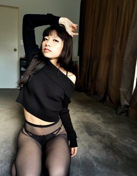 ぽっちゃり妊婦オンリーファンズ セクシーヌード 画像