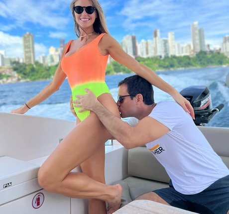 フィットネスアナルオンリーファンズ ホット裸 写真