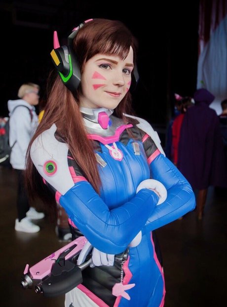 ジムのインフルエンサーオンリーファンズ セクシーヌード 画像