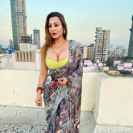 Karrishma Kar ホットスター ギャラリー