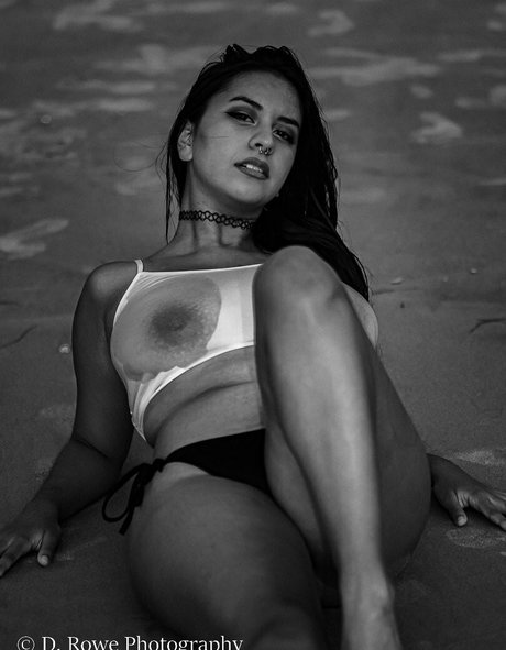 ティックトックスター オンリーファンズ 無料セクシー 写真