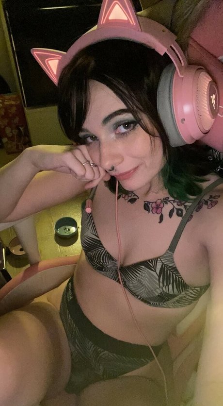 AngelicLuna ポルノスター セックス 画像