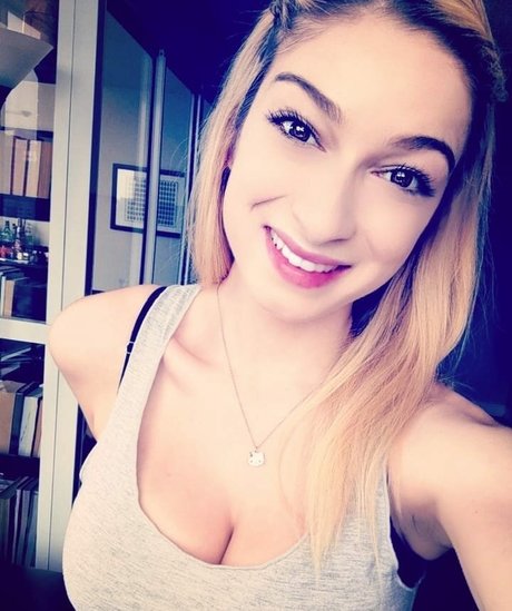 Sydney Meyer HD女優 画像