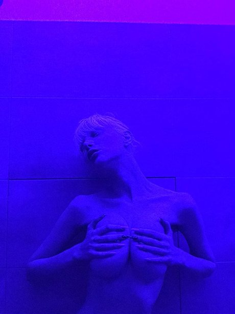 Alisa Liss スター ヌード ギャラリー