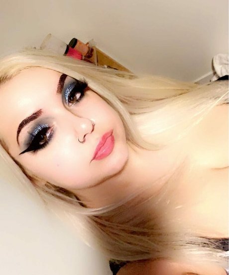 熟女の手コキオンリーファンズ エロ 写真